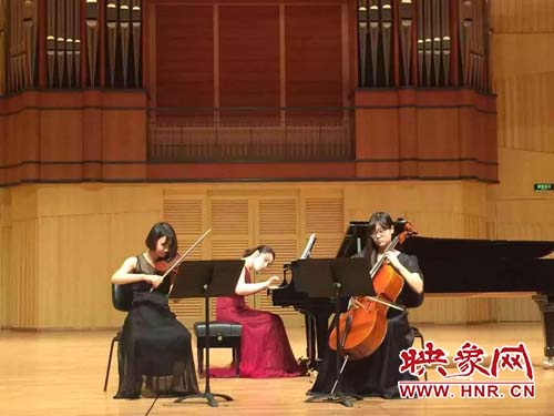 李明陽(yáng)、謝怡晨鋼琴音樂(lè)會(huì)在河南藝術(shù)中心圓滿落幕