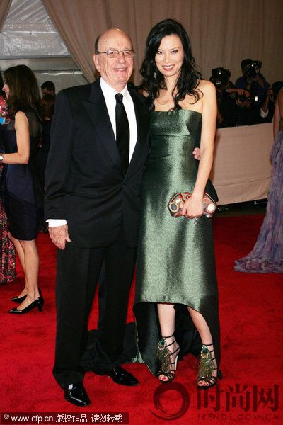 2010-05-03，“美國(guó)時(shí)裝學(xué)院盛典”紅毯