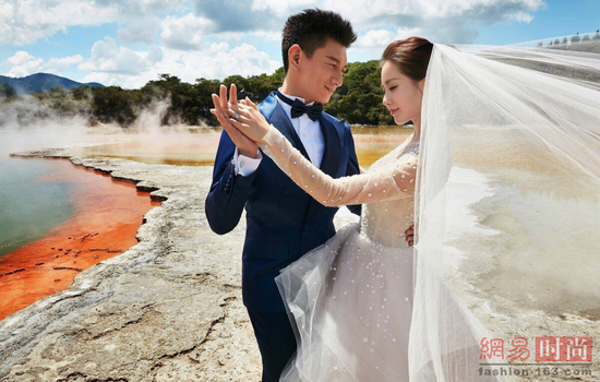 劉詩(shī)詩(shī)婚禮行頭值百萬(wàn) 不驕不躁剛剛好