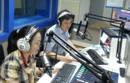 河南信息廣播總監(jiān)李金鋒在直播間 河南信息廣播總監(jiān)李金鋒在直播間