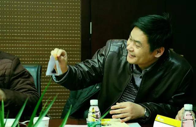 孫躍青 鄭州市公交公司車長(zhǎng)，首屆河南十大影響力公職人員獲獎(jiǎng)?wù)? oldsrc=