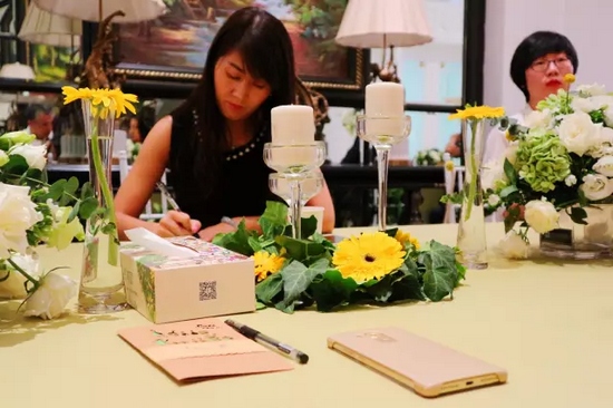 各位“小綠人”也把自己企業(yè)的問題通過卡片的形式，向劉東曉博士請教。