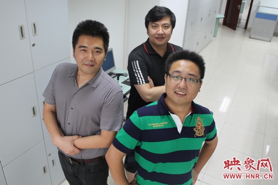 《網(wǎng)絡(luò)全搜索》主持人康巖、陳弓、趙凱