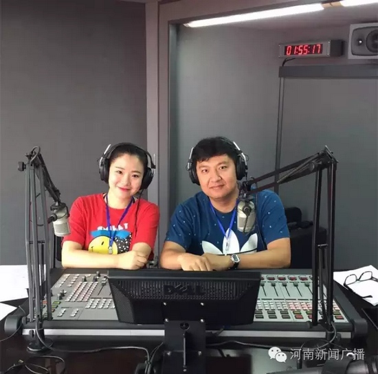 河南新聞廣播主持人趙凱、田羽全程現(xiàn)場(chǎng)直播