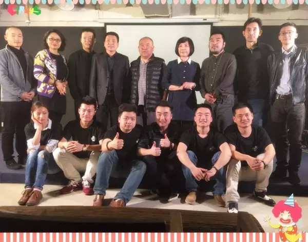 逗比的姑娘小伙兒也可以好好拍照哦！