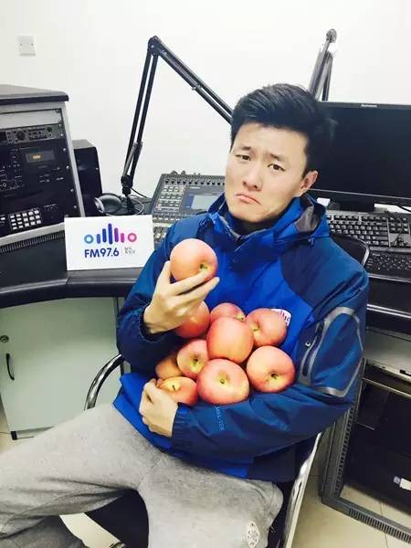 看來，我真的要裸了……