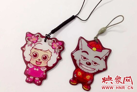 兒童節(jié)紀念卡以灰太狼和美羊羊為主題人物。