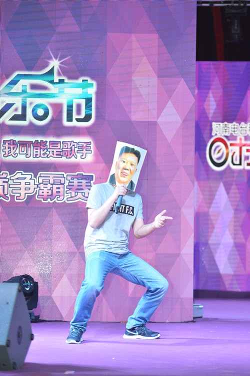 不過隨后的阿強(qiáng)老師現(xiàn)場傳授RAP教程，同樣不遜于老楊呢！！