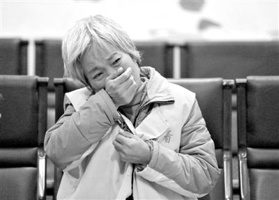 11月20日，河南省鹿邑縣法院，武文英涉嫌故意殺人被審。