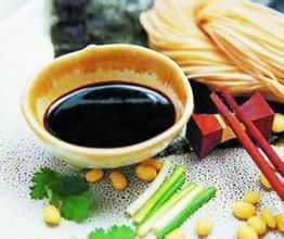 喝牛奶能美白？盤點(diǎn)關(guān)于飲食改變膚色的謠言