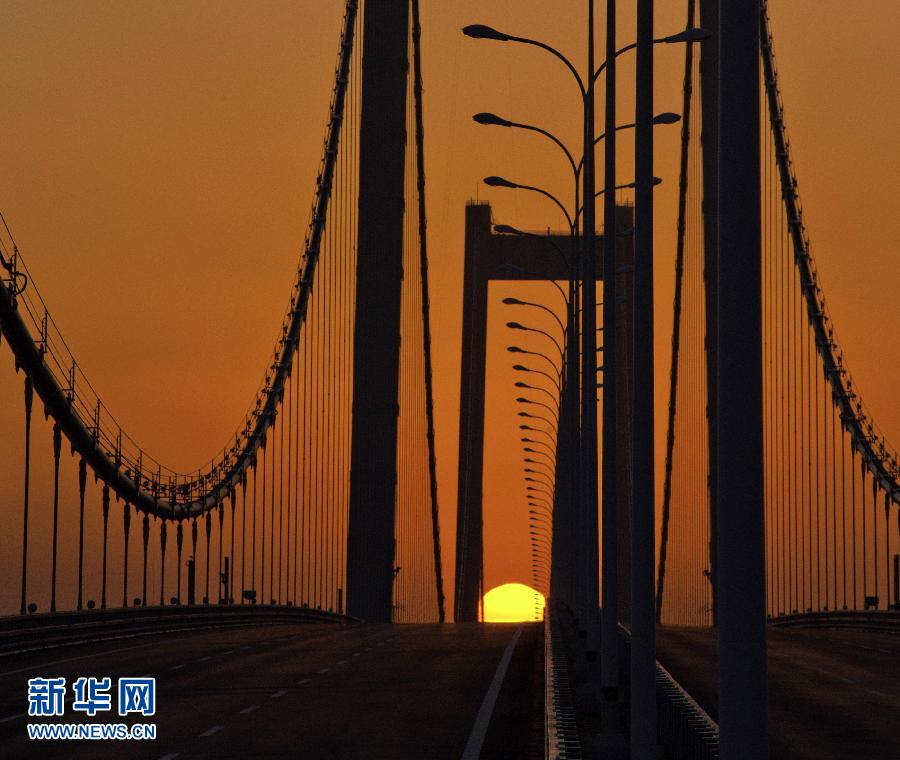 江蘇泰州長(zhǎng)江公路大橋即將通車