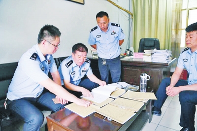 男子身負命案躲藏15年 靠拾廢品、打零工生活