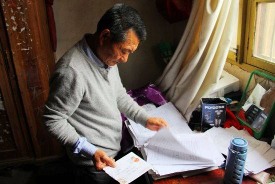 這些信成了張家的“寶貝”，哥哥張高發(fā)表示要好好收藏。