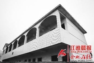 事發(fā)小學。晨報記者 高博 攝