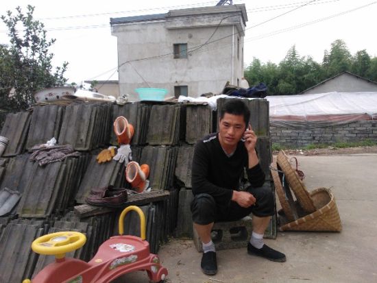 張輝忙于電話找工作，表示將自食其力。