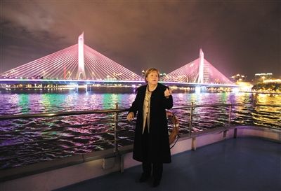 2012年2月3日，德國(guó)總理默克爾夜游廣州。