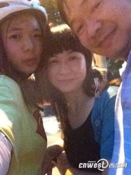 7月13日，廖靖文終于回到宜春家中，與父母團(tuán)聚。（圖片來源：西部網(wǎng)）