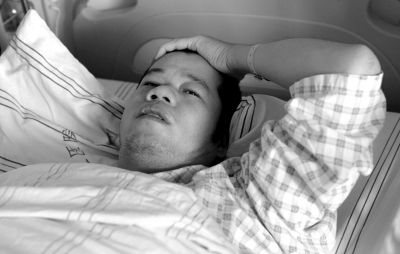 一籌莫展的羅智?！赌戏蕉际袌?bào)》供圖