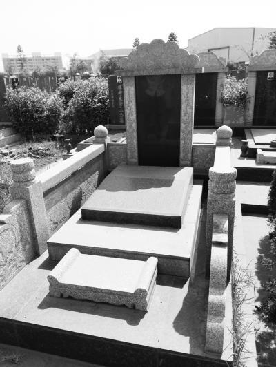 ?？诓糠帜箞@賣活人墓 價格數(shù)千至十幾萬元不等