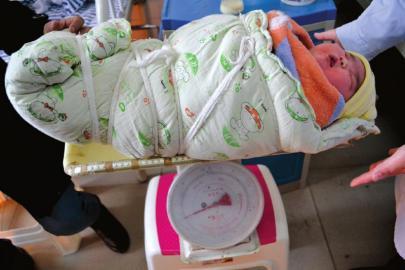 28歲女子二胎產下12斤巨嬰 食量是其他寶寶2倍