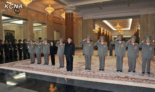 金正恩來到錦繡山太陽(yáng)宮。圖片來源：朝中社