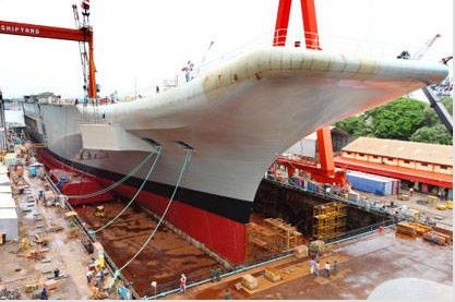 資料圖：印度首艘國(guó)產(chǎn)航母“維克蘭特”號(hào)。