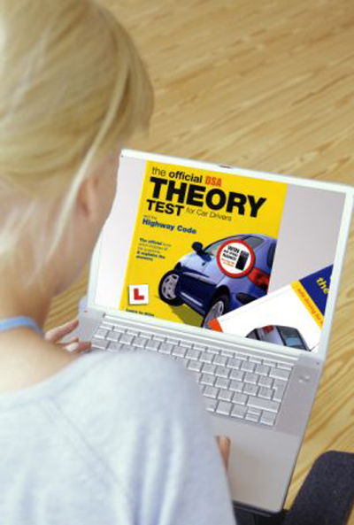 駕駛標準局的發(fā)言人稱，駕照申請通過率低證明了英國駕駛安全系數(shù)高。