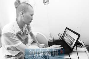 一下子來了這么多生意，程祥驚喜之余，有點(diǎn)不知所措　記者 王春勝/攝