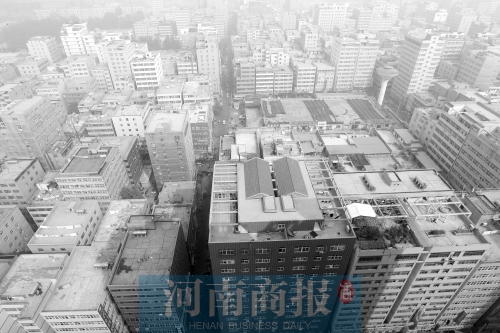 陳寨密密麻麻的出租房，或許將成為歷史  鄧萬里/攝