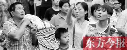 家長(zhǎng)親自送孩子上大學(xué)，最主要的原因還是擔(dān)心孩子的安全問題