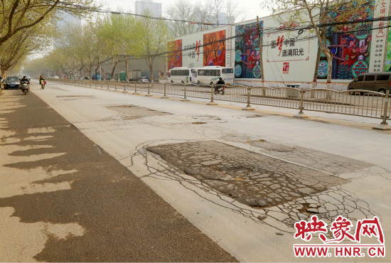 南陽路因為地鐵將要施工而暫緩大修。