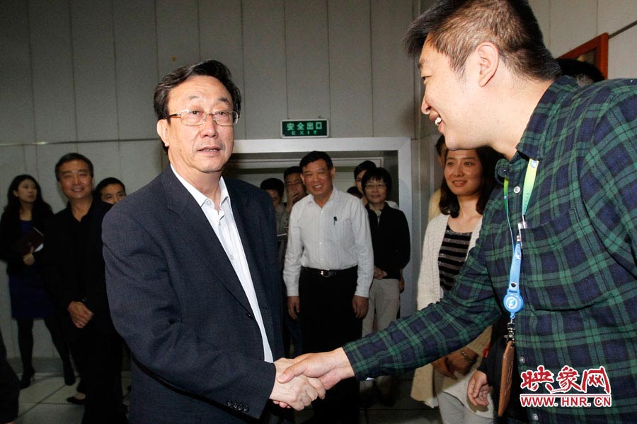 河南省委書記、省人大常委會(huì)主任郭庚茂視察河南人民廣播電臺(tái) 映象網(wǎng)記者邵恰 段晉哲/攝