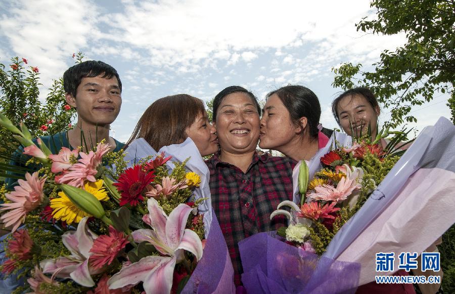 那些年，感動(dòng)過(guò)我們的母親