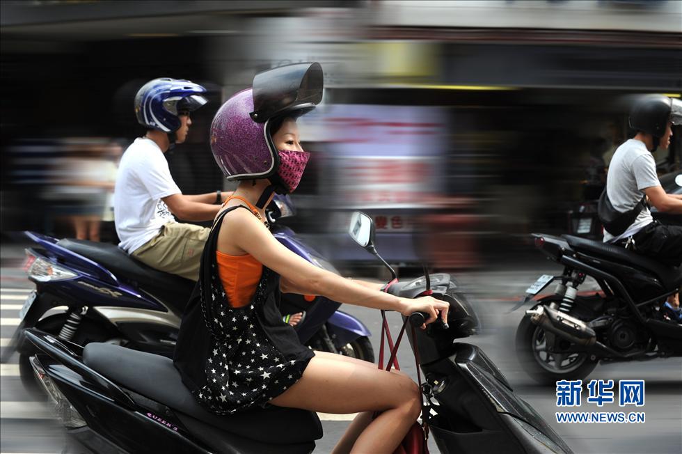 臺(tái)北“機(jī)車”掠影