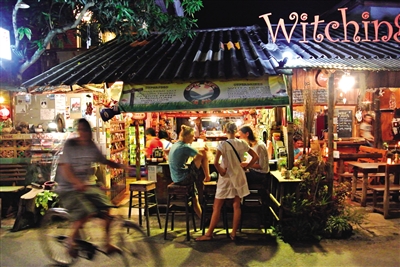 拜縣Pai的夜市?！⌒戮﹫?bào)記者　王遠(yuǎn)征　攝