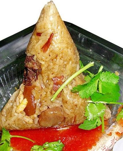 廈門的燒肉粽歷史悠久，具有香甜嫩滑，油潤不膩，精工細(xì)作等特點。