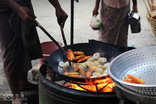 緬甸，繽紛的街邊平民小吃