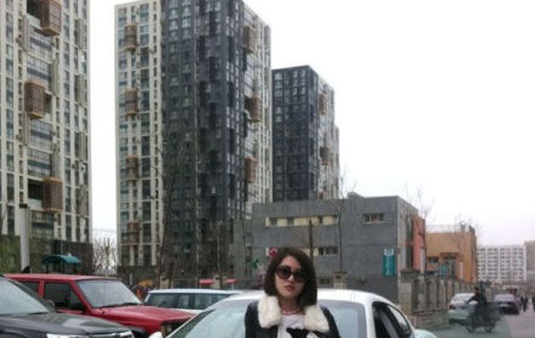 郭美美的座駕瑪莎拉蒂購于2011年4月2日，購車款為240萬元。