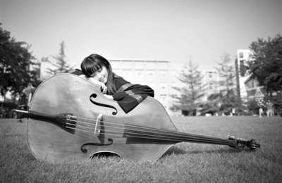 提琴專(zhuān)業(yè)的康康被稱(chēng)為“人大女神”。