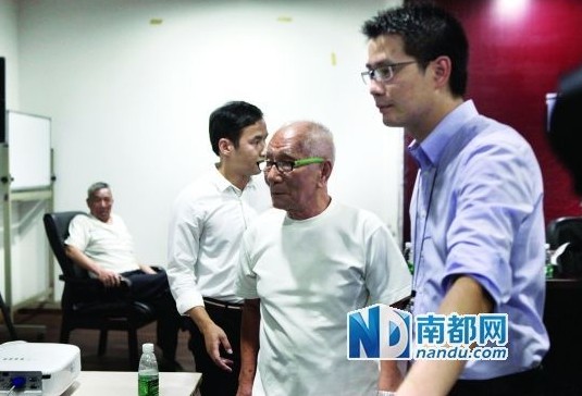 發(fā)布會現(xiàn)場，葉問兒子葉準中途離場。