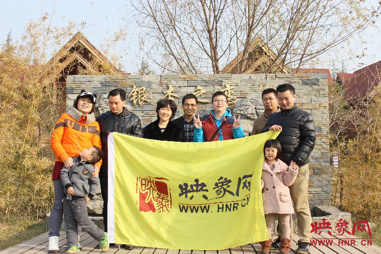 來張小合影，好多朋友都在其他地方玩，已經(jīng)嗨的叫不回來……