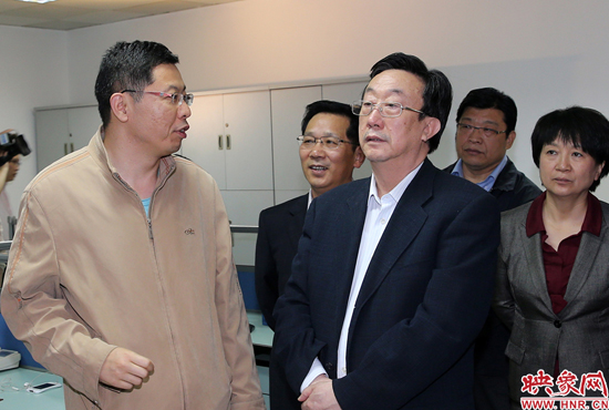 5月9日上午11點(diǎn)10分，河南省委書記郭庚茂一行來(lái)到映象網(wǎng)視察。映象網(wǎng)記者 邵恰 段晉哲攝