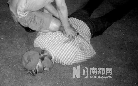 俄羅斯安全部門發(fā)布圖片顯示，美國駐俄使館工作人員福格爾被抓獲。