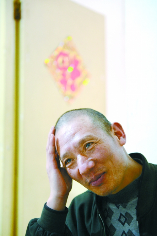 出看守所后,李懷亮的輕松表情越來越多。