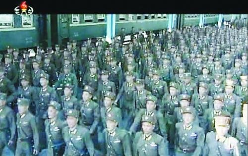 約2萬(wàn)名朝鮮朝鮮人民軍基層軍官近日陸續(xù)抵達(dá)平壤，準(zhǔn)備出席軍方大會(huì)。