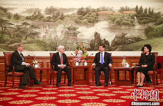 10月23日，中國國家主席習(xí)近平在北京釣魚臺國賓館會見清華大學(xué)經(jīng)濟管理學(xué)院顧問委員會海外委員。