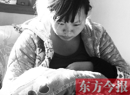 重新找回兒子蛋蛋，年輕的媽媽再也不忍離開(kāi)