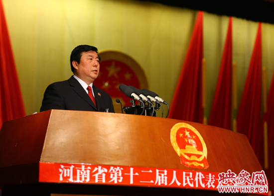 省人民檢察院檢察長蔡寧向大會作工作報告。