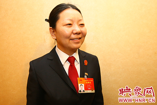 全國(guó)人大代表、河南省寶豐縣人民法院副院長(zhǎng)、鬧店鎮(zhèn)法庭庭長(zhǎng)朱正栩