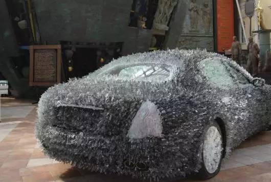 驚！車主用玻璃渣改裝瑪莎拉蒂